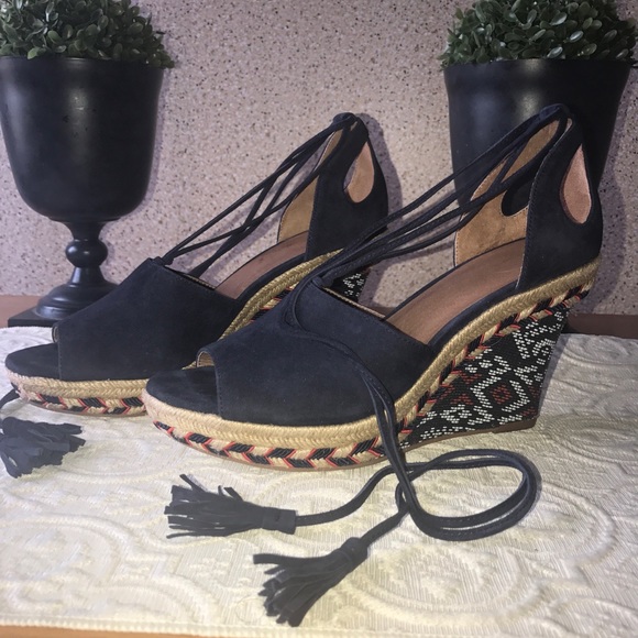 Cabi Shoes - Cabi Isla Navy Suede Wedges, size 7 1/2 M